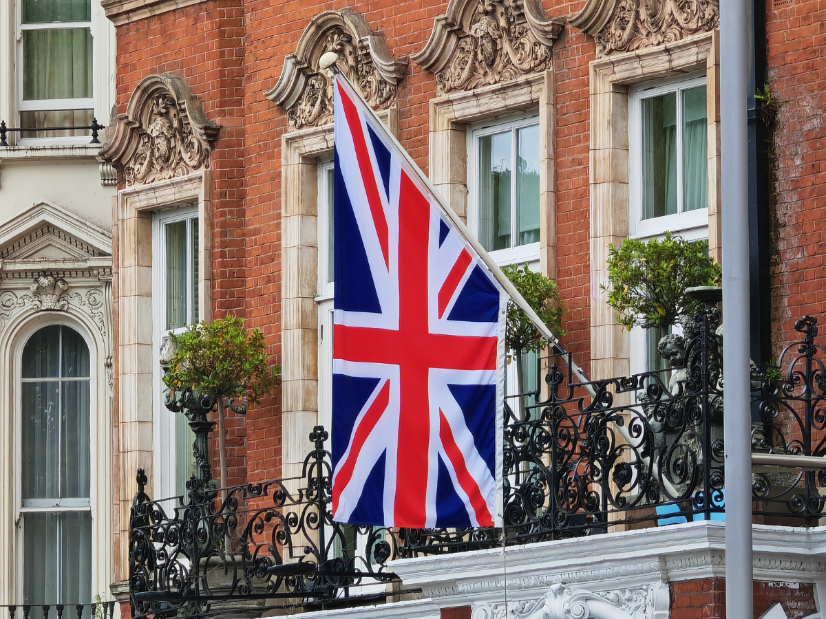 A British flag outside London luxury hotel.